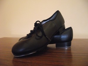 Black “Ovford” tap shoes for Intermediate and above